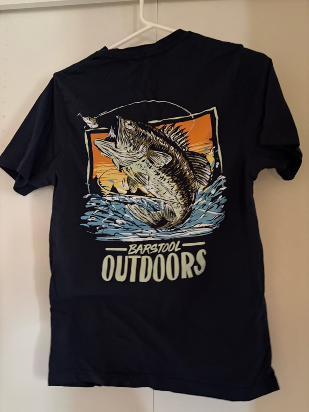 Barstool Outdoors Men’s Bass T-shirt Navy Blue Size Small